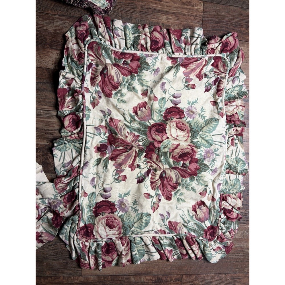 2 Waverly Red NORFOLK ROSE Ruffle Pillow Sham ~ Standard ~ 1 Pillow - Picture 2 of 5